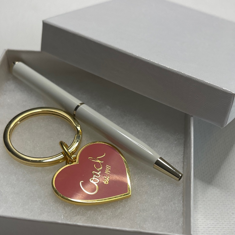 Coach Gold and Pink Heart Key Holder with a White Coach Pen - Picture 6 of 6